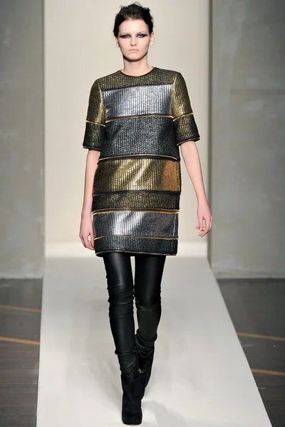 Look 24